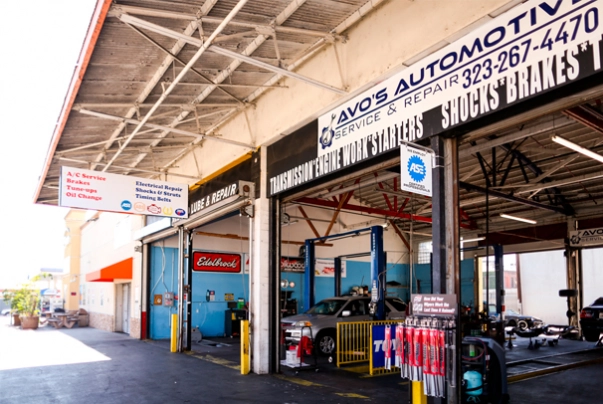 Avo's Automotive